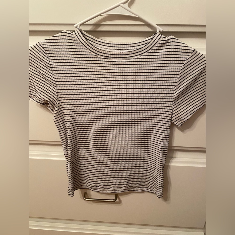h&m black and white striped shirt and h&m black shirt